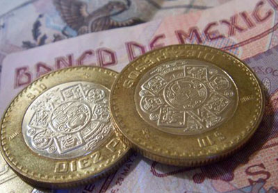 El peso mexicano advierte debilidad contra el dólar al cierre de semana